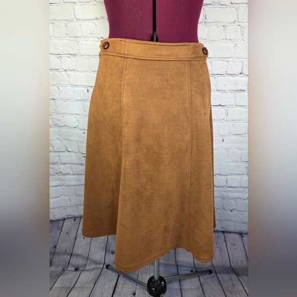 NYCC Faux Suade Tan A-Line Skirt with Button Details - Picture 1 of 4